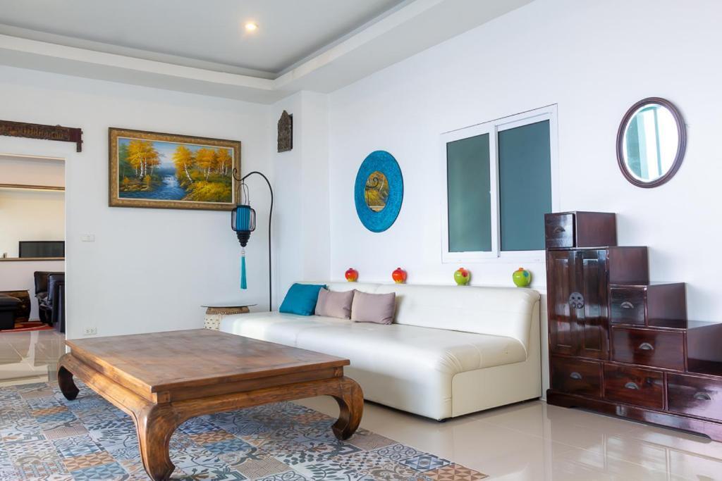 Grand Bleu Ocean View Pool Suite Praia de Kamala Exterior foto