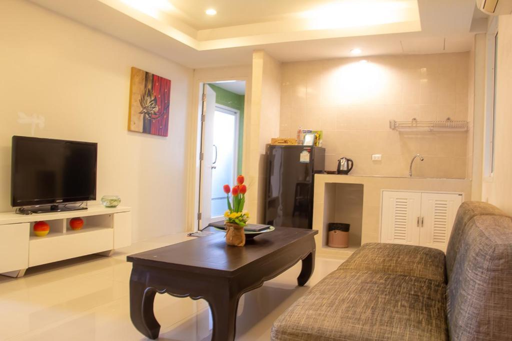 Grand Bleu Ocean View Pool Suite Praia de Kamala Exterior foto